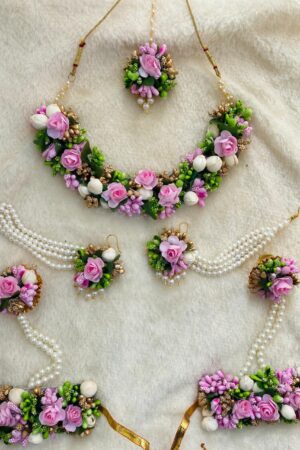 Aadhya floral set