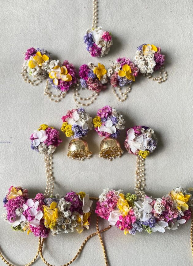 Dry flower jewellery