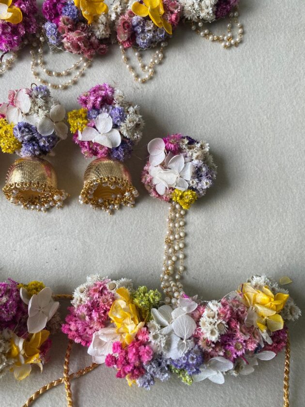 Dry flower jewellery - Image 2