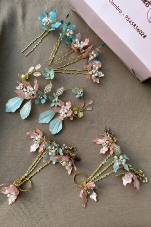 Turquoise resin jewellery