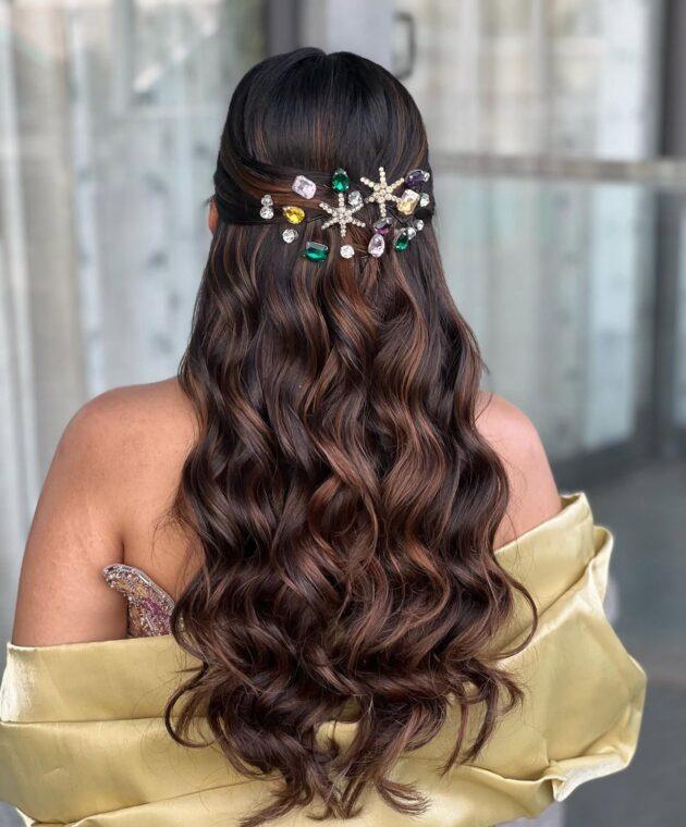 Alluring hair pins
